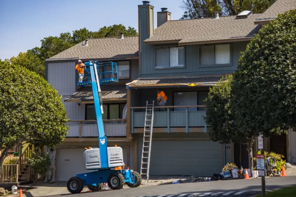 vinyl siding contractor hourly rate How Much Do Vinyl Siding Contractors Charge Per Hour? (2026 Guide) Understanding Hourly Rates for Vinyl Siding Contractors